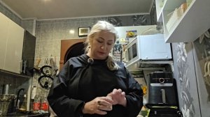 ОПЯТЬ НА НОЧЬ ГЛЯДЯ ПИЦЦА И РОЛЛЫ!