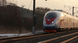 РЖД тестирует бортовую систему обеспечения безопасности для поезда высокоскоростной магистрали.