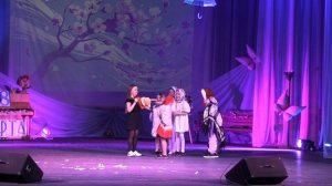 Весенний концерт "Что делает женщин счастливыми?"