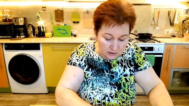 Трапезничаю ,ведя диалог.