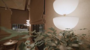 Настенные светильники в кафе Вио