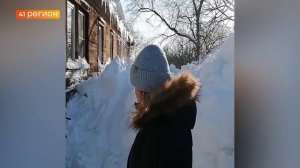 ЖИТЕЛЬ ПЕТРОПАВЛОВСКА СЛОМАЛ РЁБРА В СОБСТВЕННОМ НЕРАСЧИЩЕННОМ ДВОРЕ • НОВОСТИ КАМЧАТКИ