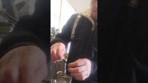 Востанавливаем резьбу датчика давления масла