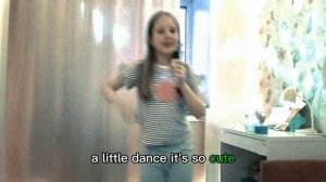 Песня Funny Bird – исполнитель Happy Vika