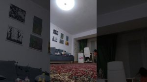 Мне скучно поэтому я общаюсь с вами