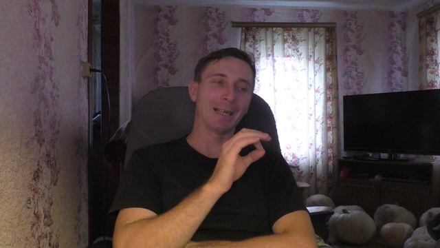 Почему фильм идет на русском языке и потом на другом?