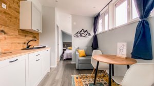 PolyanaHome - студия с видом на озеро и горы