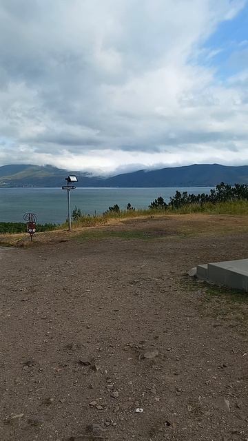 Армения храм церковь озеро Севан люди