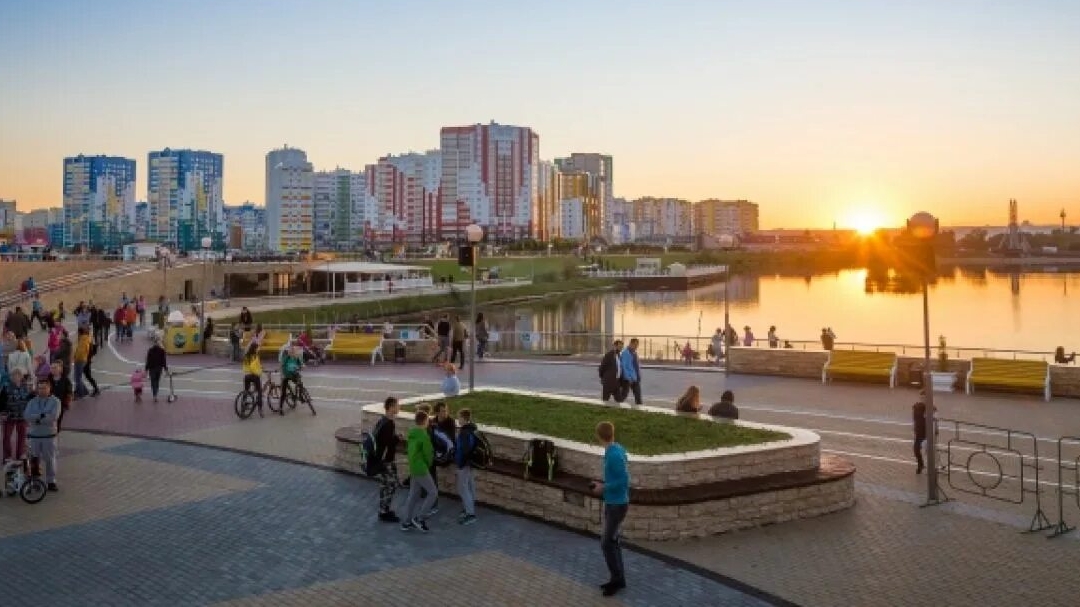 прогулка по набережной города Спутника который расположен в городе Пенза