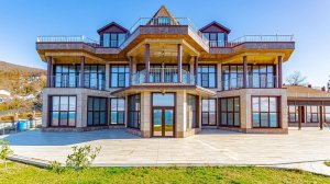 Элитный дом в стиле Классика, на очень большом участке