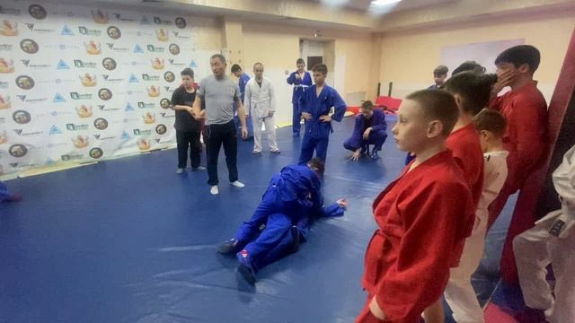 2026.03.9. Тренировку по УНИБОЮ проводит Корешков