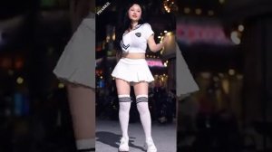 해피니스 𝐇𝐀𝐏𝐏𝐈𝐍𝐄𝐒𝐒 사랑 롤린 Rollin 신촌 버스킹 240908직캠 [get.gt]