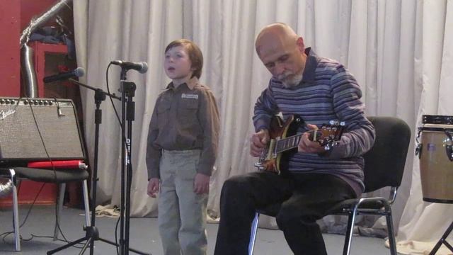 Вечер бродит - Арсений Агафонов