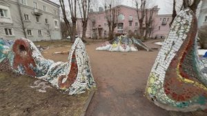 Мозаичный дворик на Среднеохтинском проспекте, Санкт-Петербург