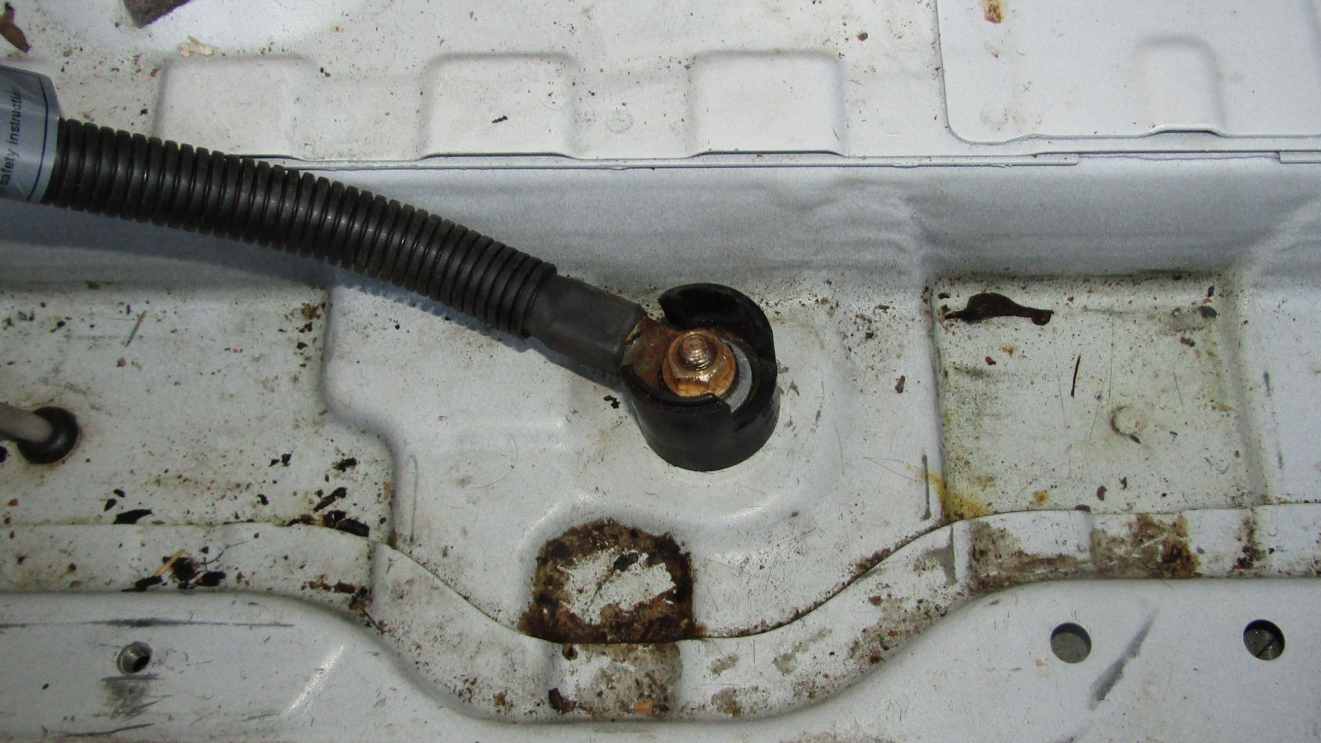 Ремонт кабеля АКБ BMW X6