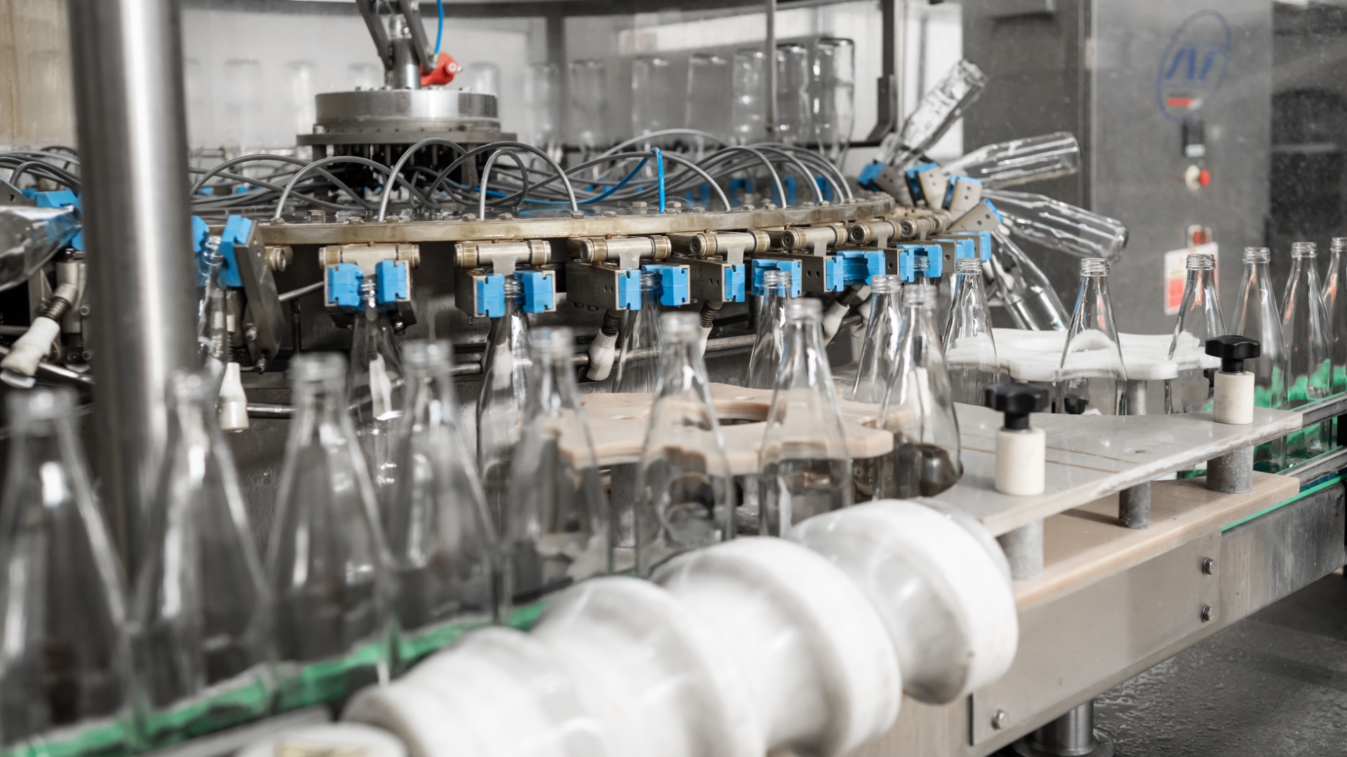 Стеклянный поток ООО Динского Пивоваренного Завода