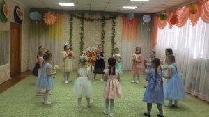 "Колыбельная" танец с куклами в детском саду на день матери или 8 марта