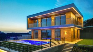 Дом с бассейном с хорошим видом на Чёрное море