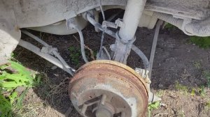 снимаю заднюю стойку Hyundai Accent