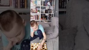 как играть шашки