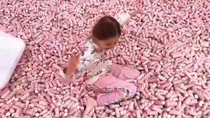 Настя учит свою подругу этикету Сборник полезных видео для детей [get.gt]