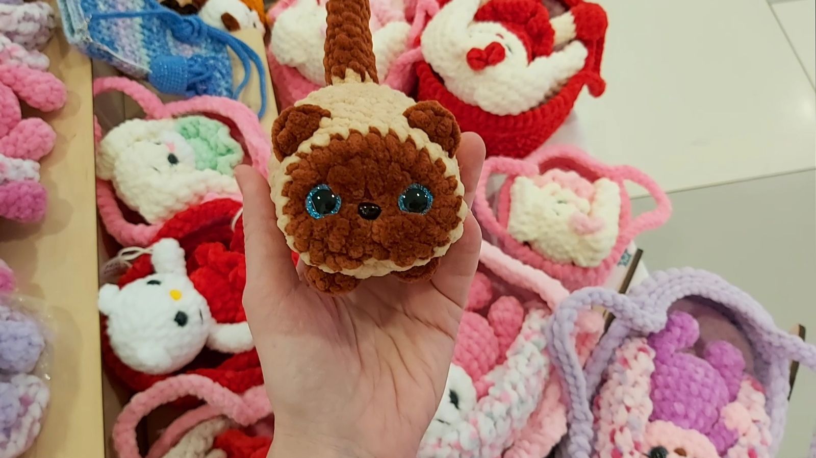 Ярмарка выходного дня в ТРЦ, продажи, почти, онлайн. Гусики, котики)))