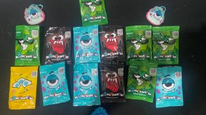 Распаковка ещё больше монстриков!13 пакетиков на 10 минут!