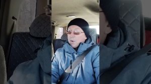 Вечер, покормил собаку