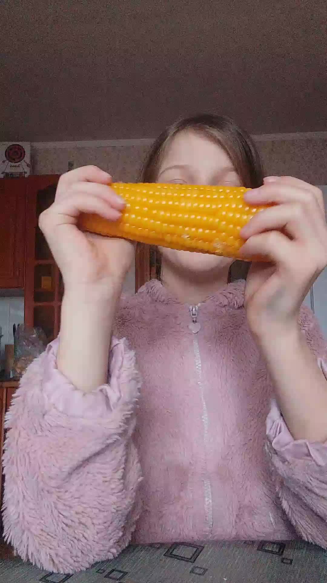 всем привет ребята как есть эту куклу