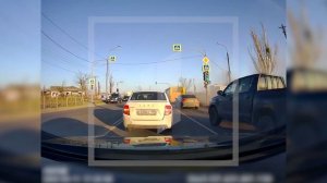 ⚡️Росгвардеец оказал первую помощь пострадавшему в ДТП в Мариуполе