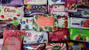 Unpacking soap with the scent of wild berries
Распаковка мыла с ароматом лесных ягод