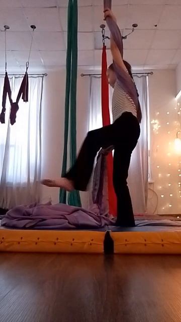 Я на воздушной гимнастике