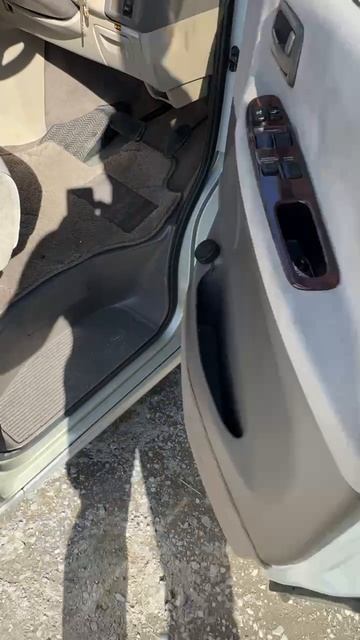 Toyota Grand Hiace VCH10-0004434 5VZFE 2001