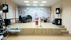 Л. Бекман. " В лесу родилась ёлочка", Исполняет Тарасюк Илья, учитель и конц. Полищук М. Н.