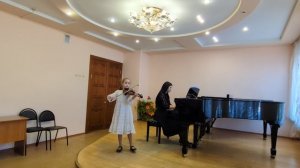 Ужегова Елизавета (8 лет), уч-ся 2 класса ДШИ №1 г. Ельца