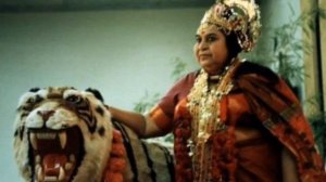 2 Глава .Мадхьяма Чарита.  Деви Махатмья именуемая " Истребление Воинств Махишасуры".