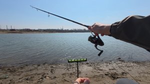 Нестандартная рыбалка на Заманухе! Сначала поплавок, потом пикер — и сезон открыт!