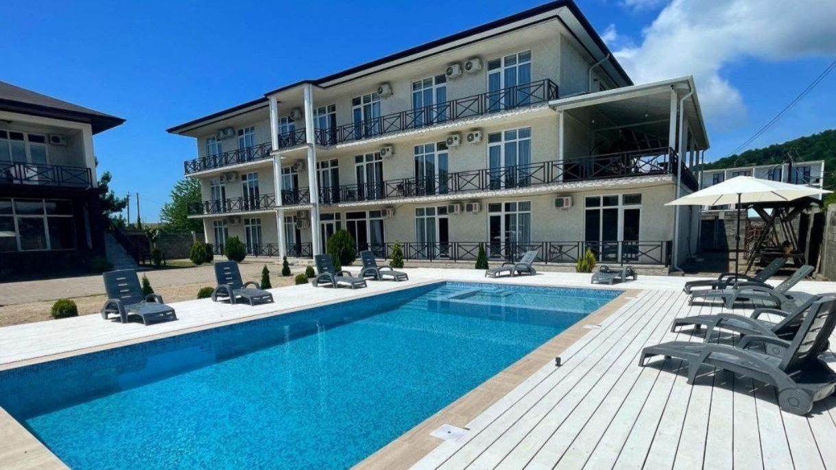 "БУГЕНВИЛЛЕЯ" отель с бассейном в Лдзаа, Абхазия