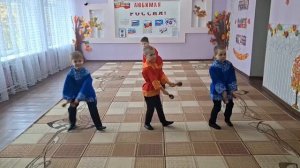 ТАНЕЦ С ЛОЖКАМИ