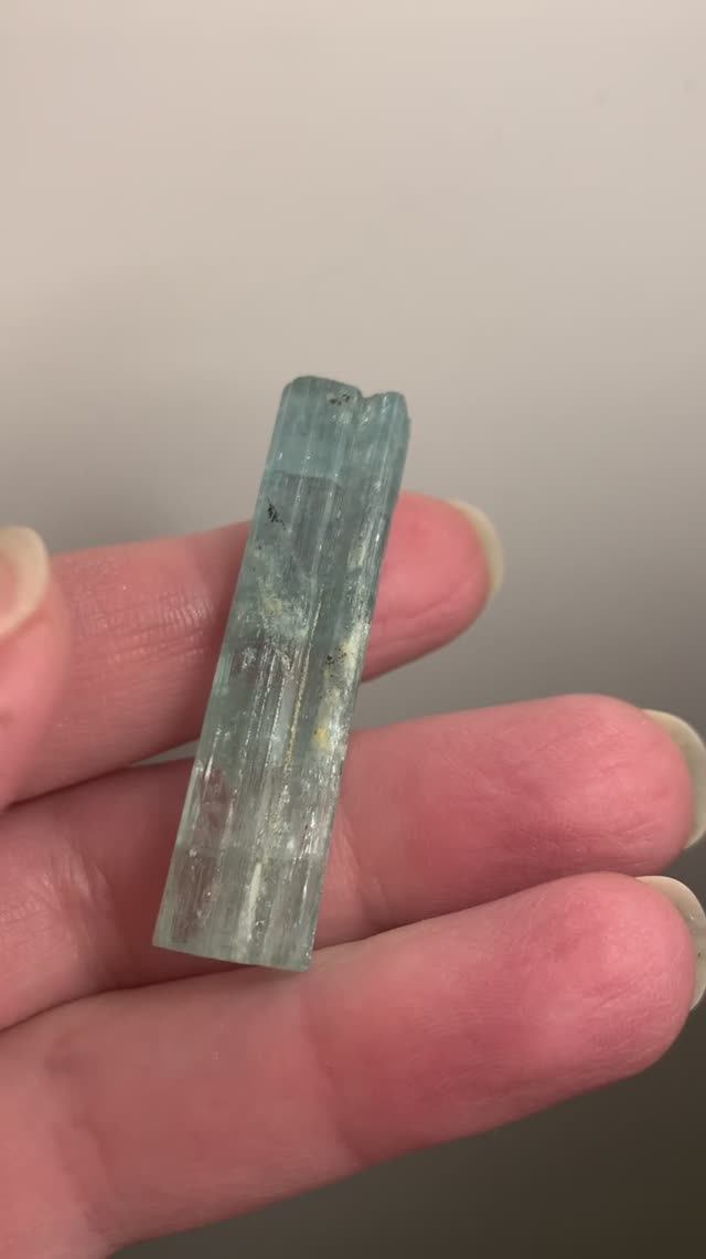 Аквамарин кристалл