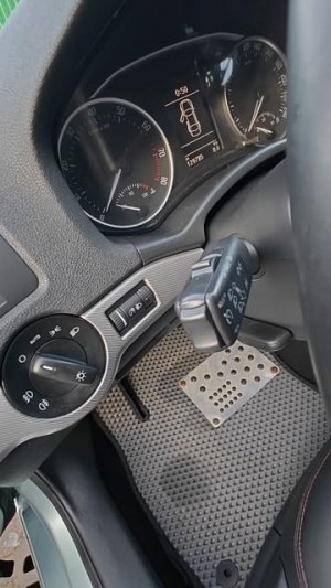 Skoda Octavia A5 2012. Больше автомобилей на нашем телеграм канале 👉https://t.me/AlexTriumf33