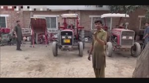 Производственная мастерская по ремонту тракторов. Пакистан