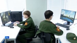 Уҡыусылар пилотһыҙ осоу аппараттарын йыйырға һәм улар менән идара итергә өйрәнә