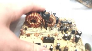 разбор платы питания от БП компа на медь и ценные радиодетали