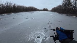 ЛЁД УШЕЛ ИЗ ПОД НОГ!!! МЫ МОГЛИ НЕ ВЕРНУТЬСЯ! Зимняя рыбалка 2026. Рыбалка на жерлицы и балансир.