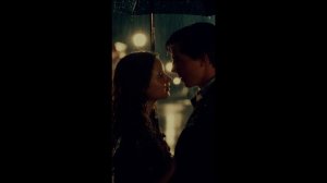 под дождём.