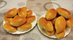 Домашние пирожки с мясом и капустой, в духовке. Тонкое тесто, много начинки.