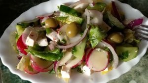 Салат . Вкусный . Полезный . Овощной . Греческий . Оливки . Маслины . Огурцы . Редис . Сыр . Рецепты