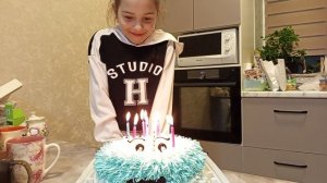 задуваю свечи