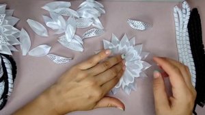 Бантики из атласной ленты 2,5 см .